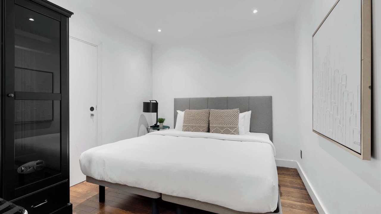Photo of Bedroom in Old Montreal