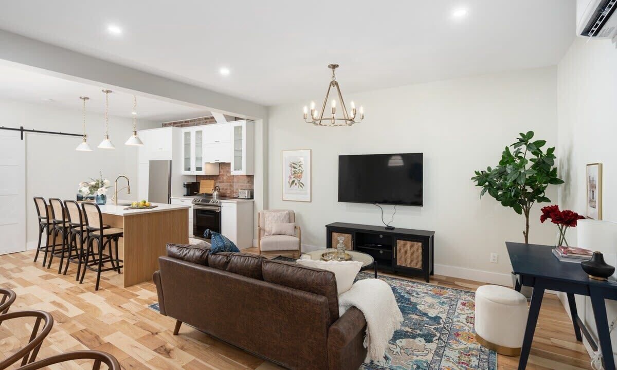 Photo of Livingroom in Mile End