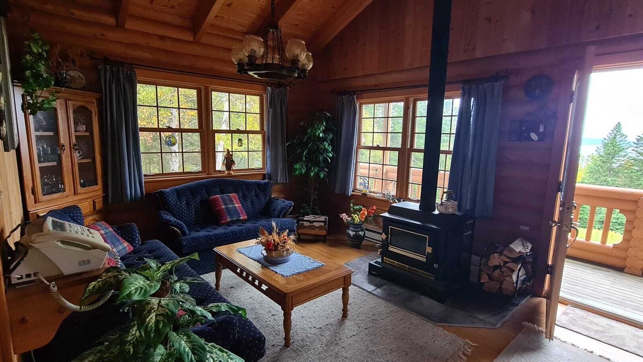 Photo of Livingroom in West Bay