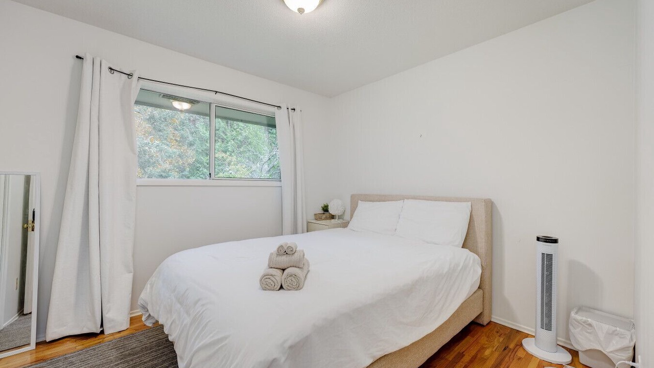 Photo of Bedroom in Cordova Bay