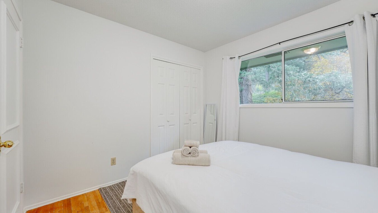 Photo of Bedroom in Cordova Bay