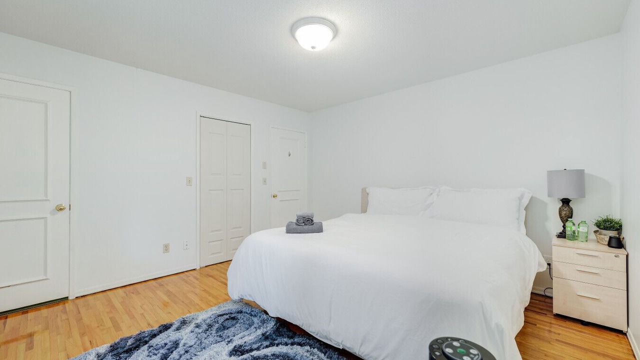 Photo of Bedroom in Cordova Bay