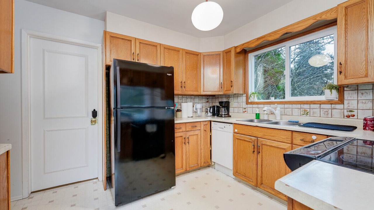 Photo of Kitchen in Cordova Bay