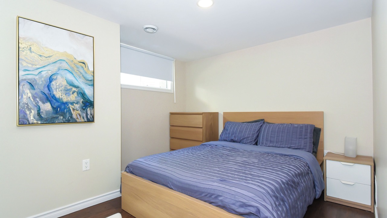 Photo of Bedroom in Ottawa Division