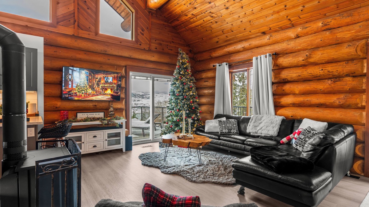 Photo of Livingroom in Vernon