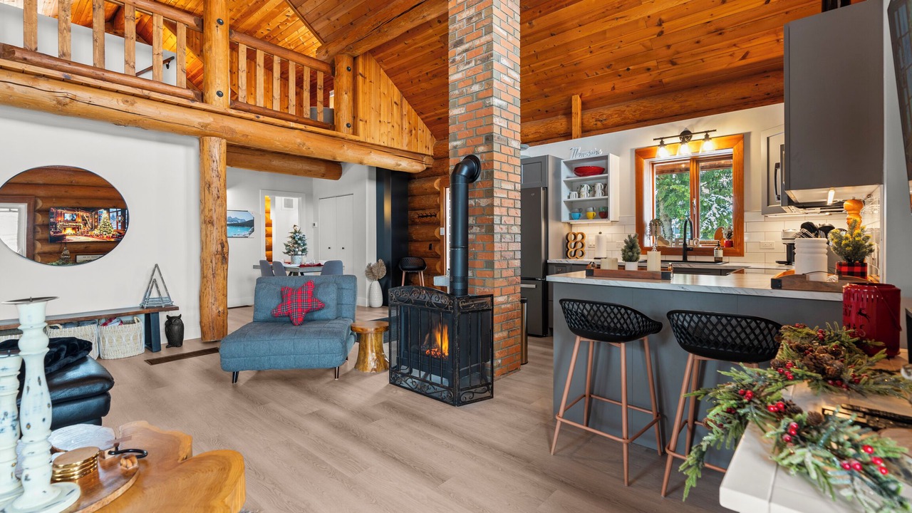 Photo of Livingroom in Vernon