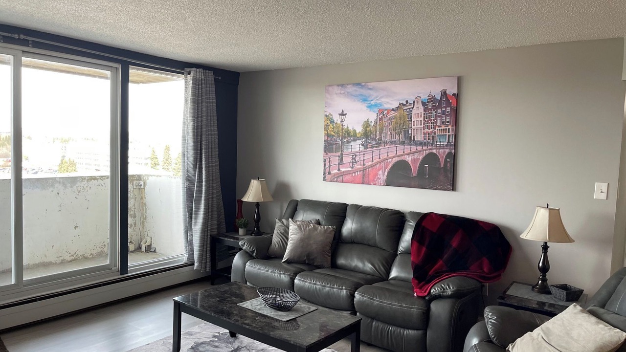 Photo of Livingroom in Red Deer