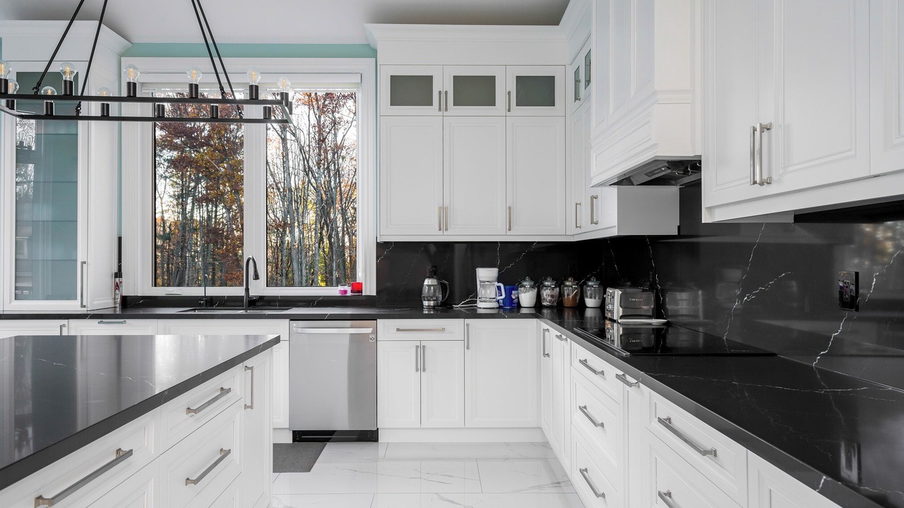 Photo of Kitchen in Bluewater Beach