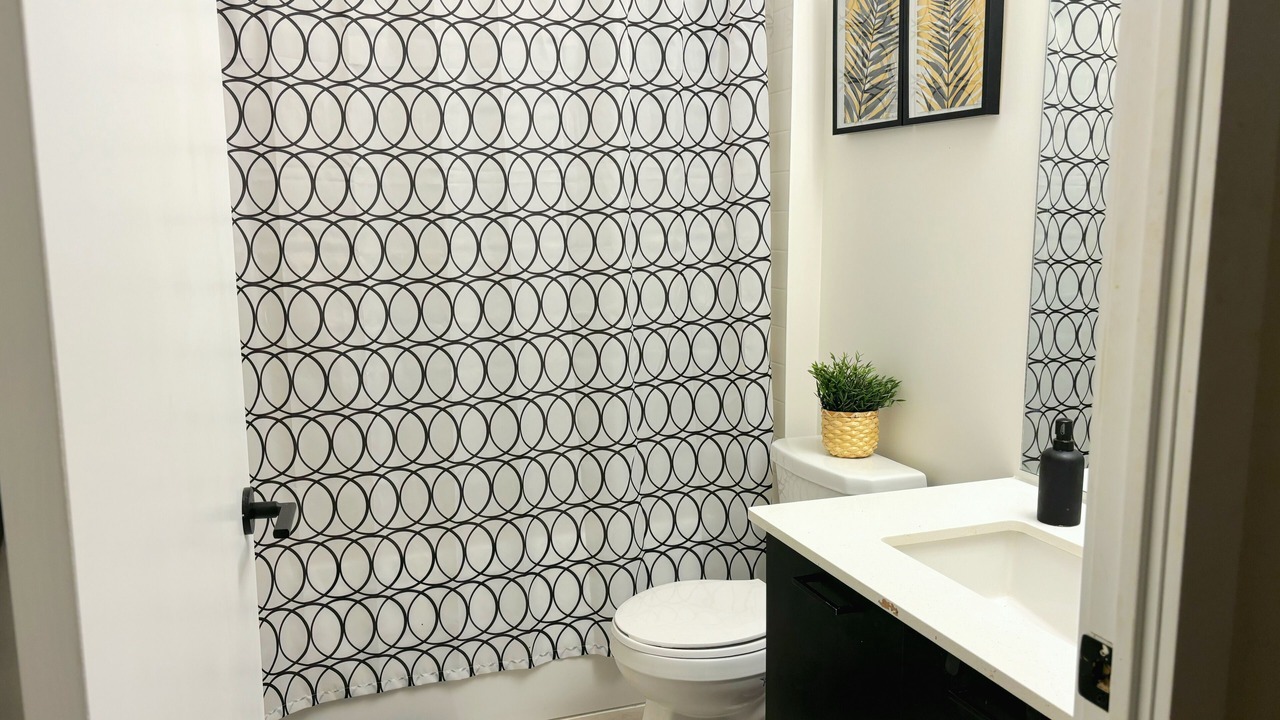 Photo of Bathroom in Harwood
