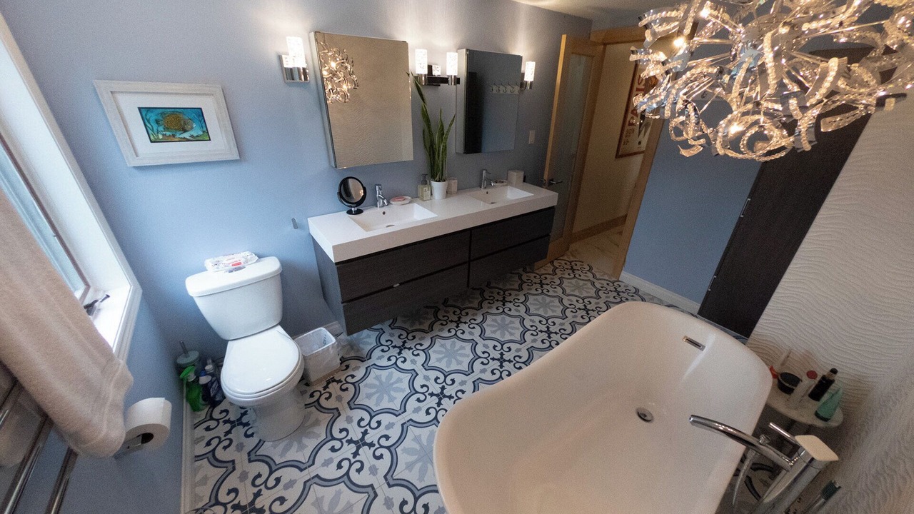Photo of Bathroom in Elora