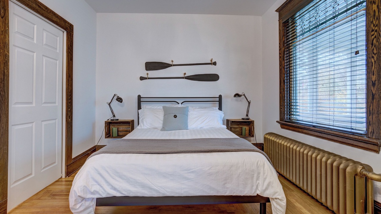 Photo of Bedroom in Lunenburg