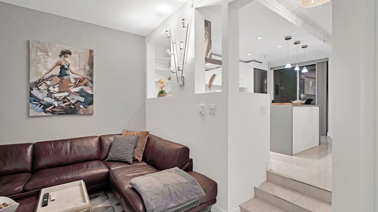 Photo of Livingroom in Coal Harbour