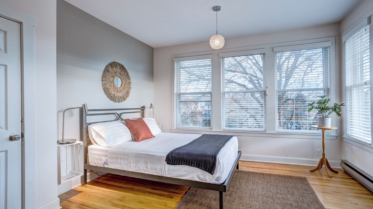 Photo of Bedroom in Lunenburg