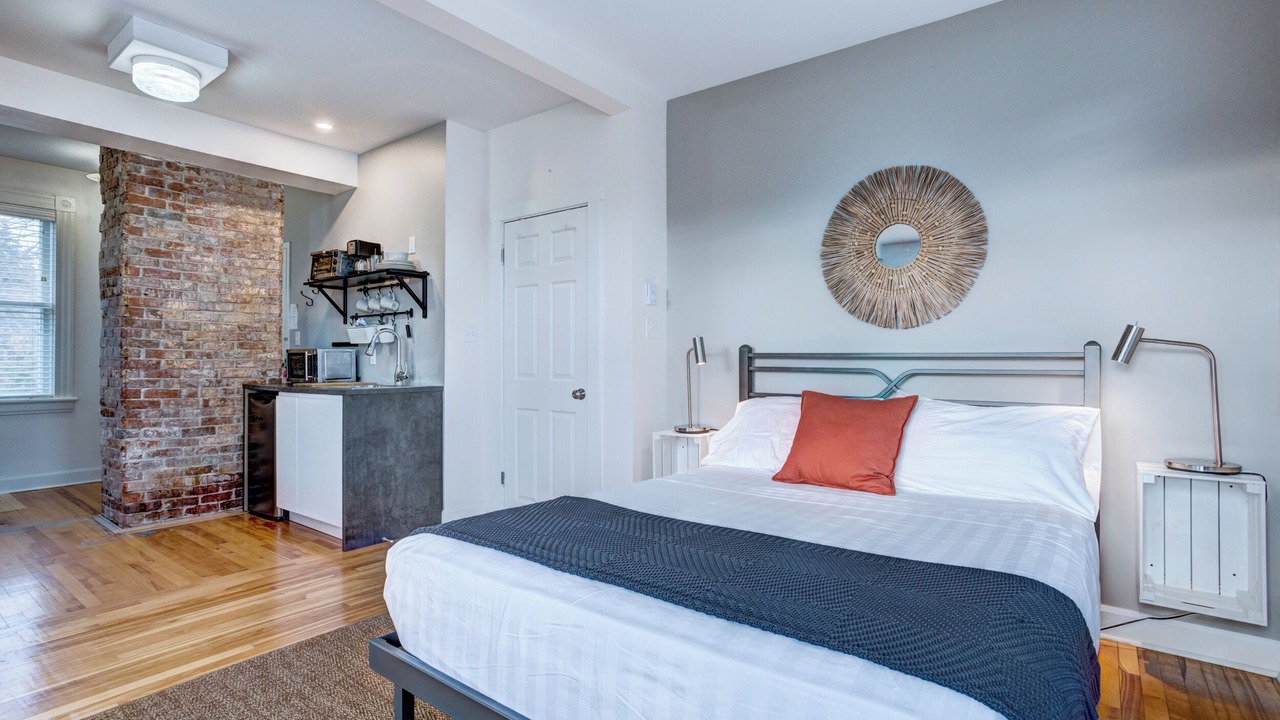 Photo of Bedroom in Lunenburg