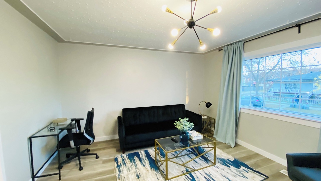 Photo of Livingroom in North Central Edmonton