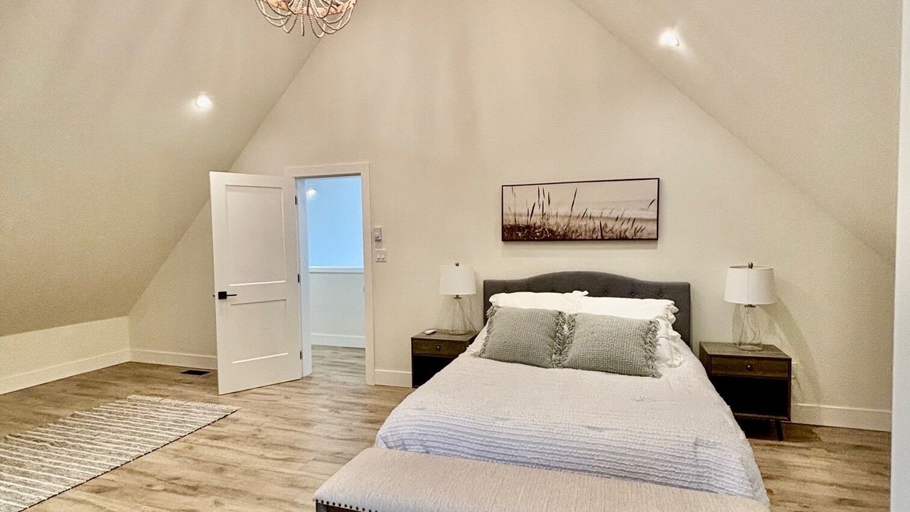 Photo of Bedroom in Courtenay