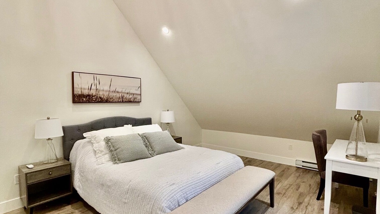 Photo of Bedroom in Courtenay