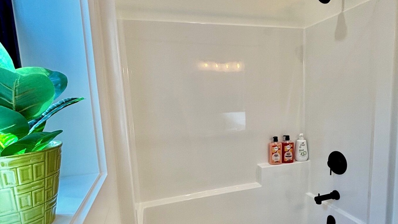 Photo of Bathroom in Courtenay