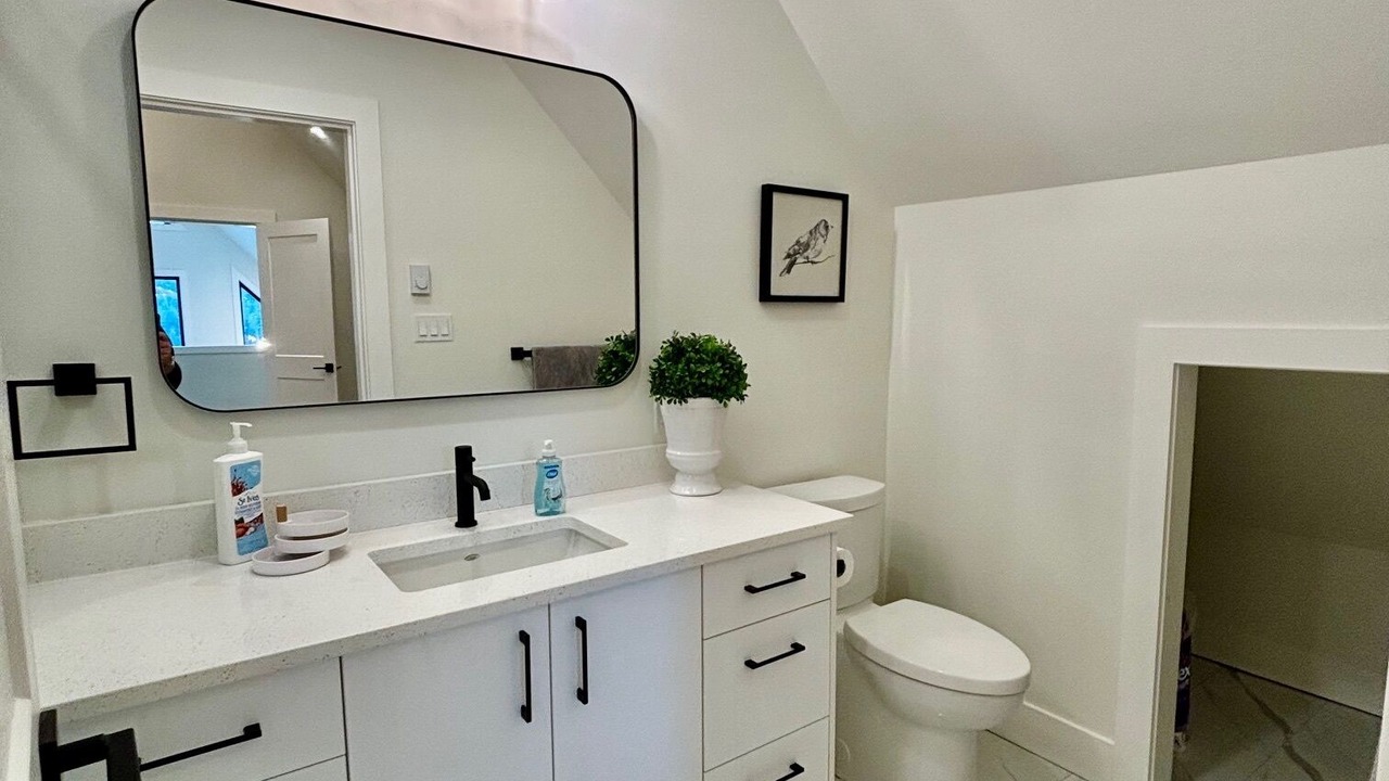 Photo of Bathroom in Courtenay