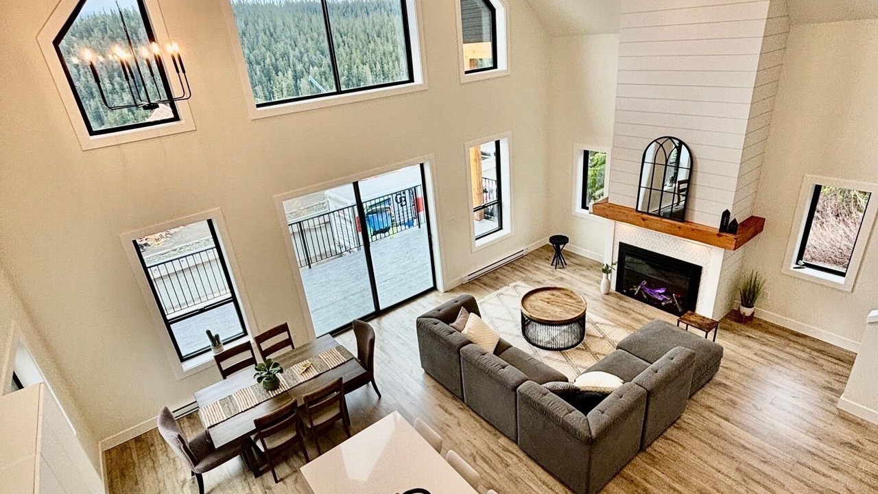 Photo of Livingroom in Courtenay