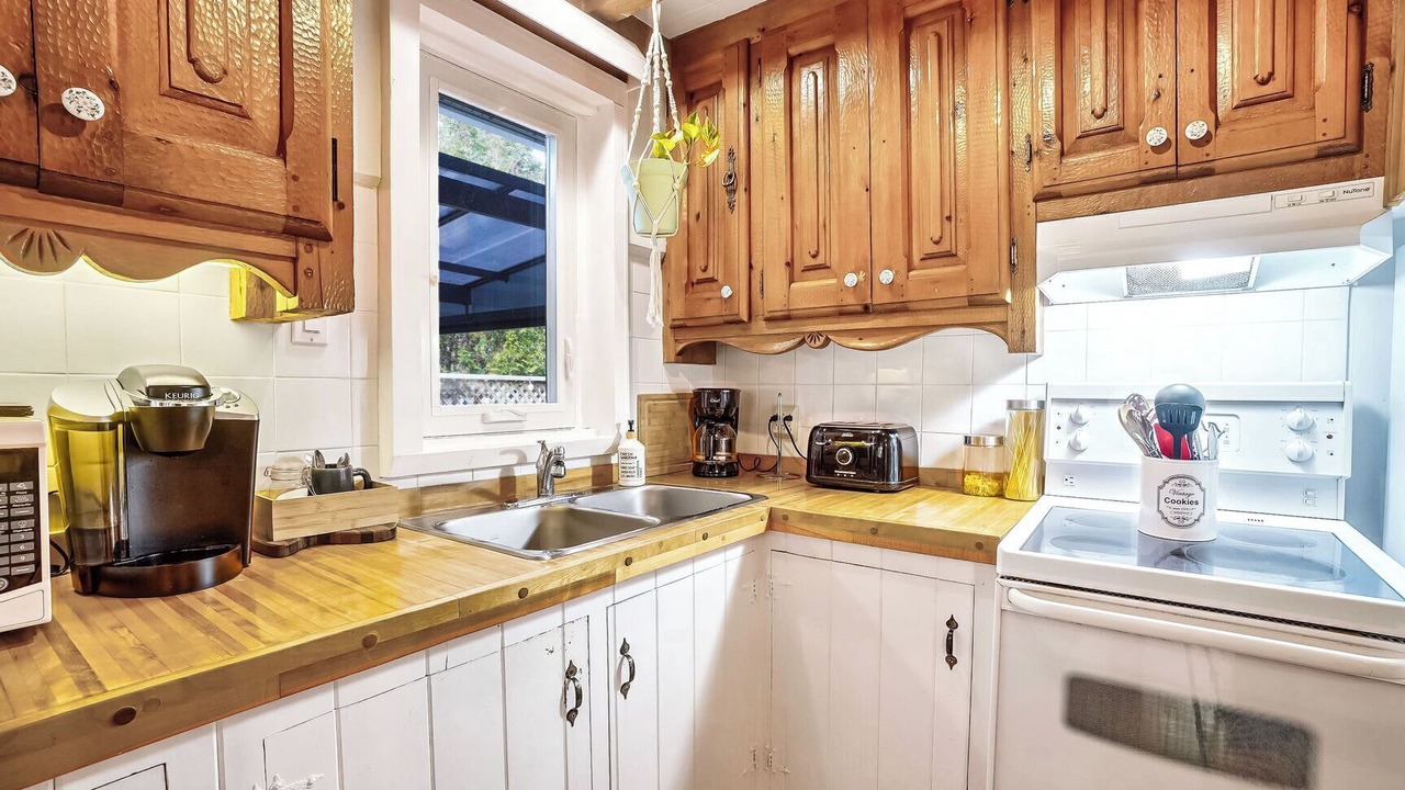 Photo of Kitchen in St-Adolphe-d'Howard