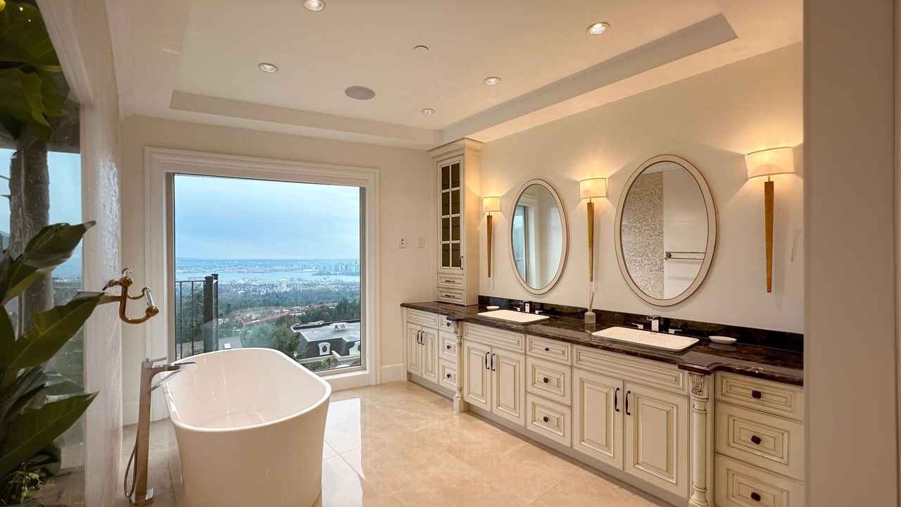 Photo of Bathroom in West Vancouver