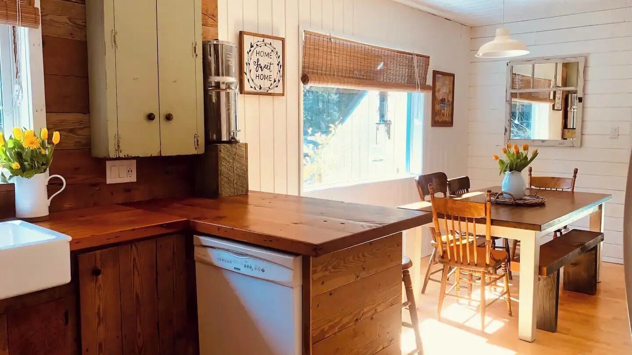 Photo of Kitchen in Salt Spring Island