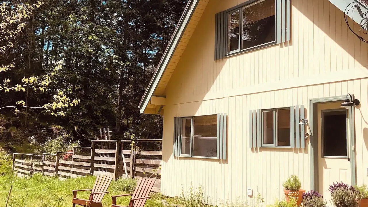 Photo of Patio Balcony in Salt Spring Island