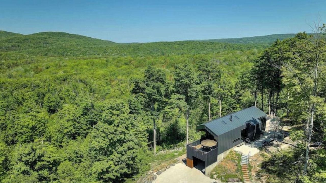 Photo of Outdoor in Bolton-Est