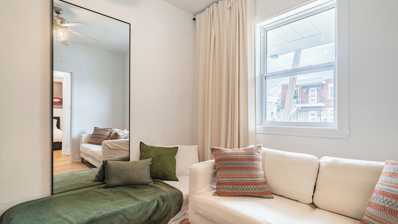 Photo of Livingroom in Montreal