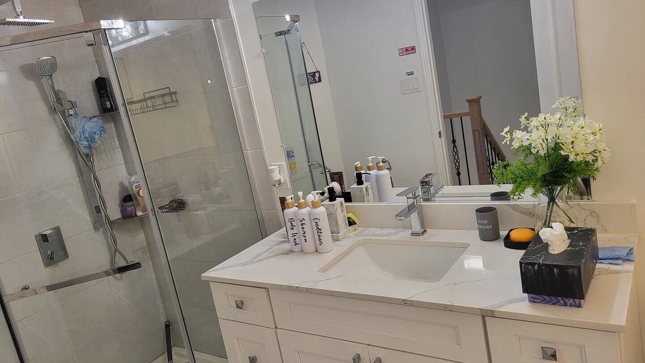 Photo of Bathroom in Aylmer