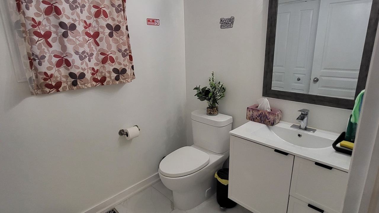 Photo of Bathroom in Aylmer