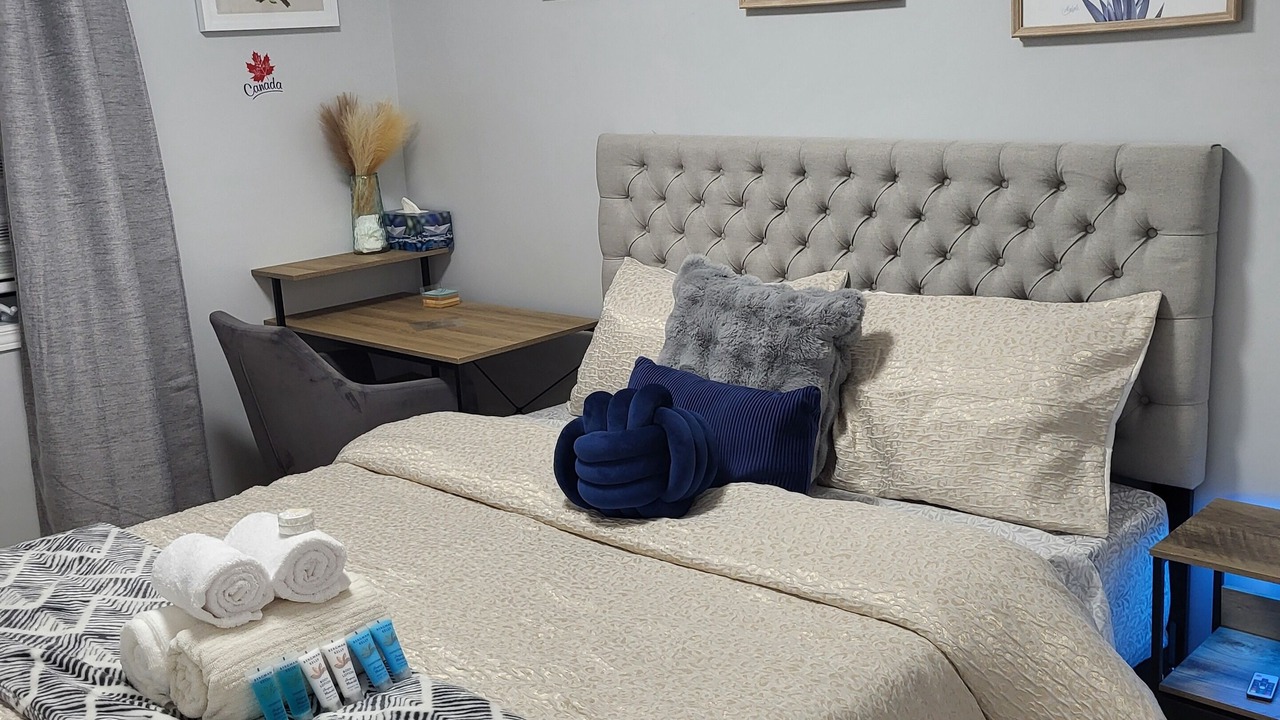 Photo of Bedroom in Aylmer