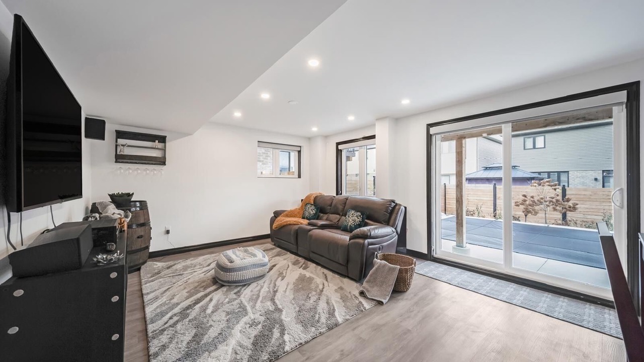 Photo of Livingroom in Beamsville