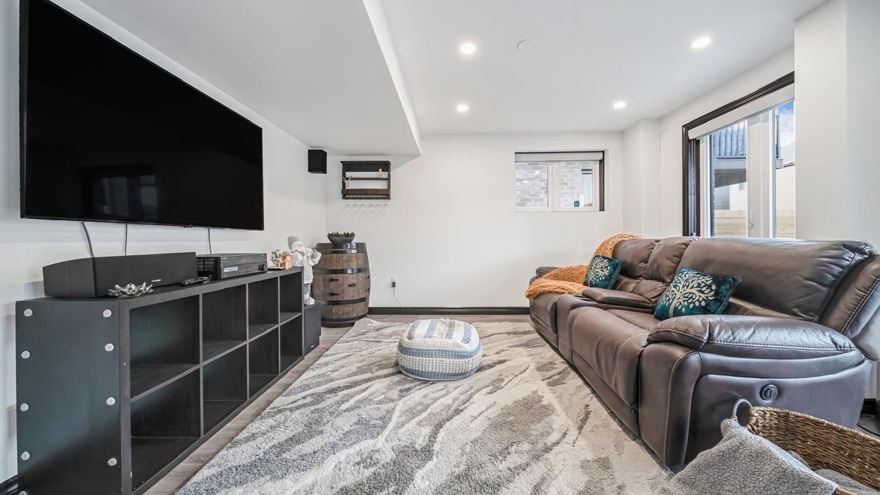 Photo of Livingroom in Beamsville