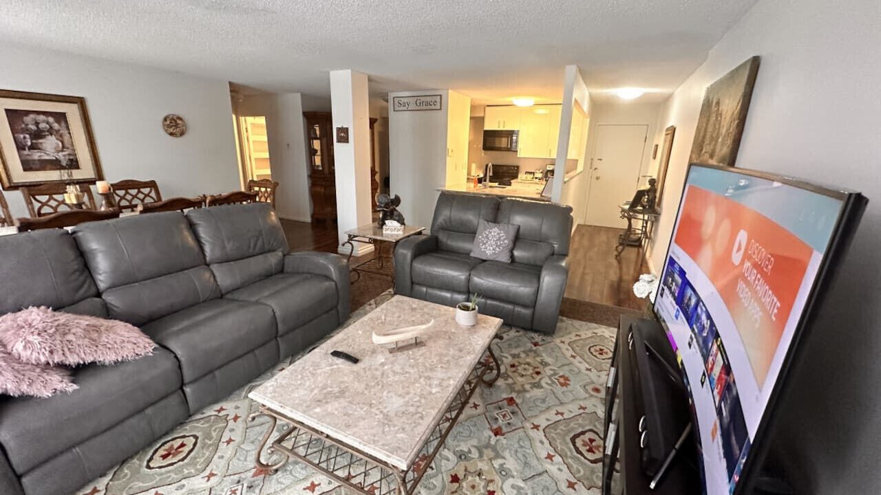 Photo of Livingroom in North Central Edmonton