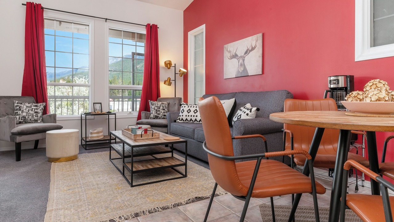 Photo of Livingroom in East Kootenay