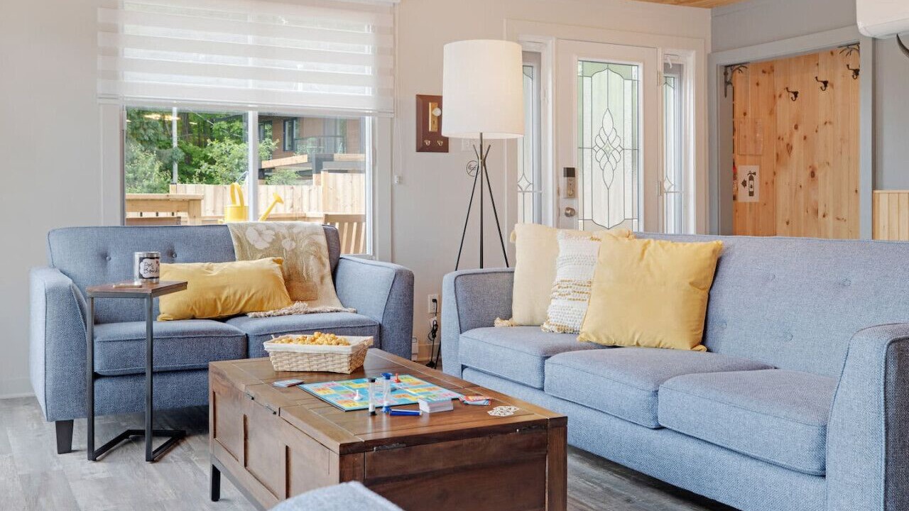 Photo of Livingroom in Val-des-Monts