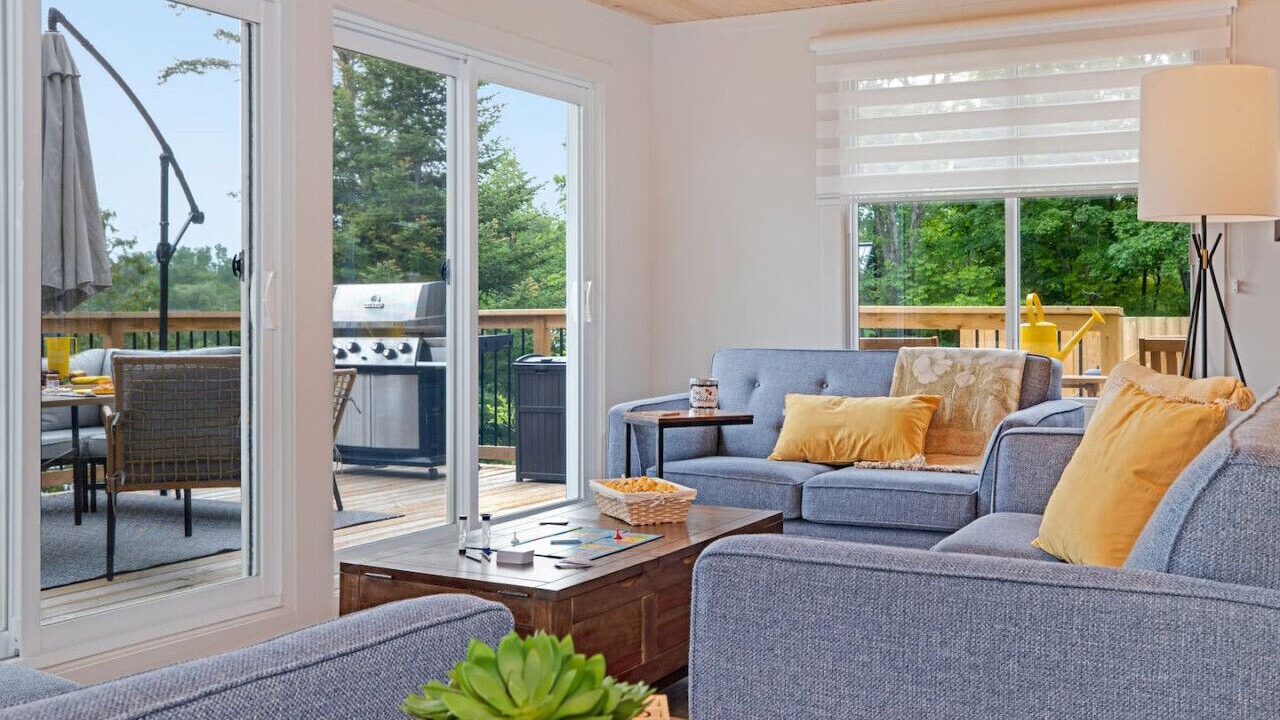 Photo of Livingroom in Val-des-Monts