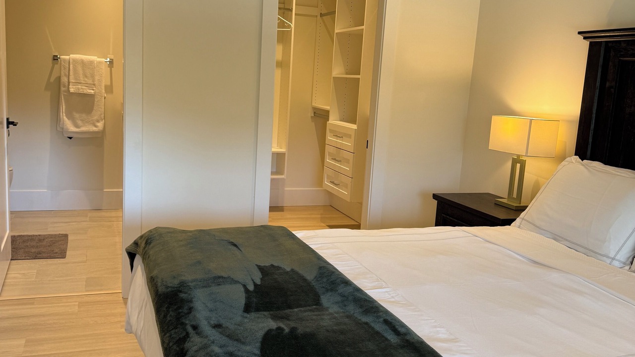 Photo of Bedroom in Lower Sumas Mountain