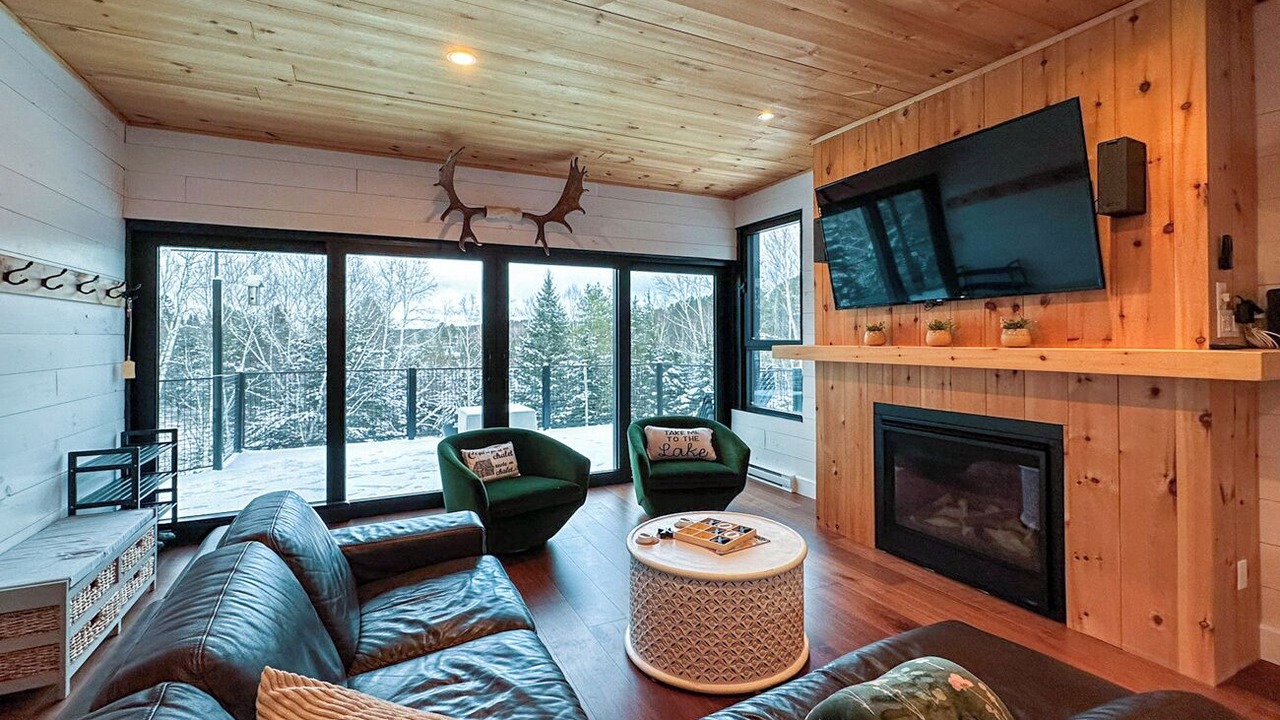 Photo of Livingroom in Saint-Michel-des-Saints