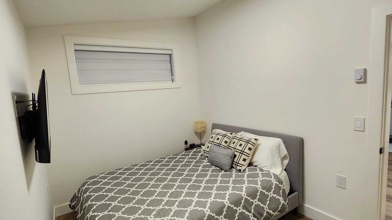 Photo of Bedroom in Sunset