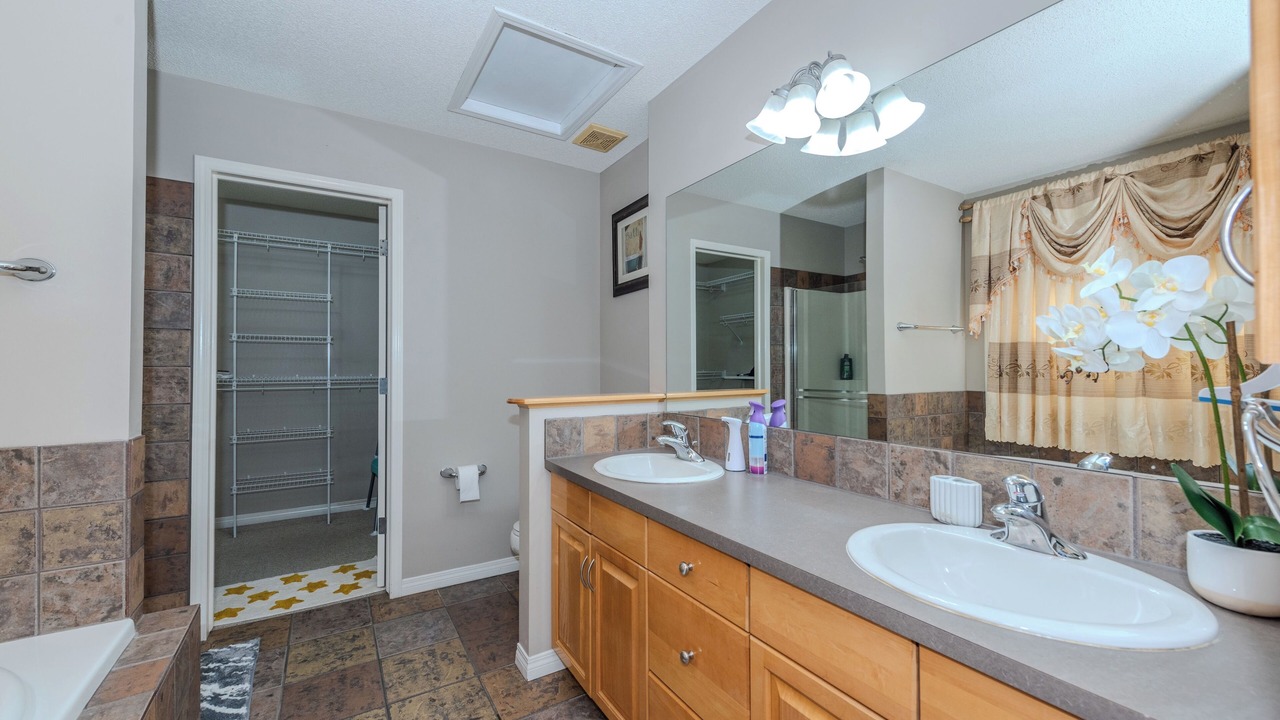 Photo of Bathroom in Kincora