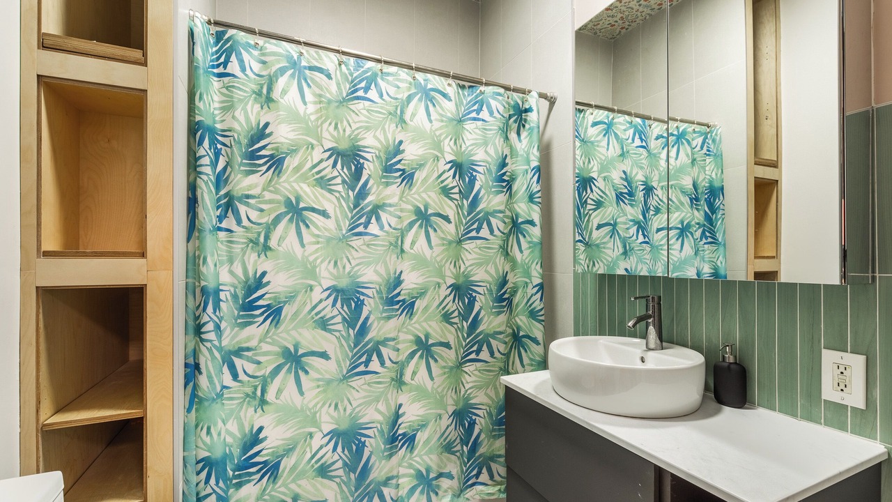 Photo of Bathroom in Pointe-Saint-Charles