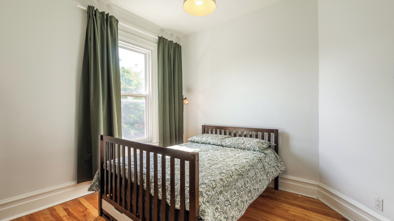 Photo of Bedroom in Pointe-Saint-Charles