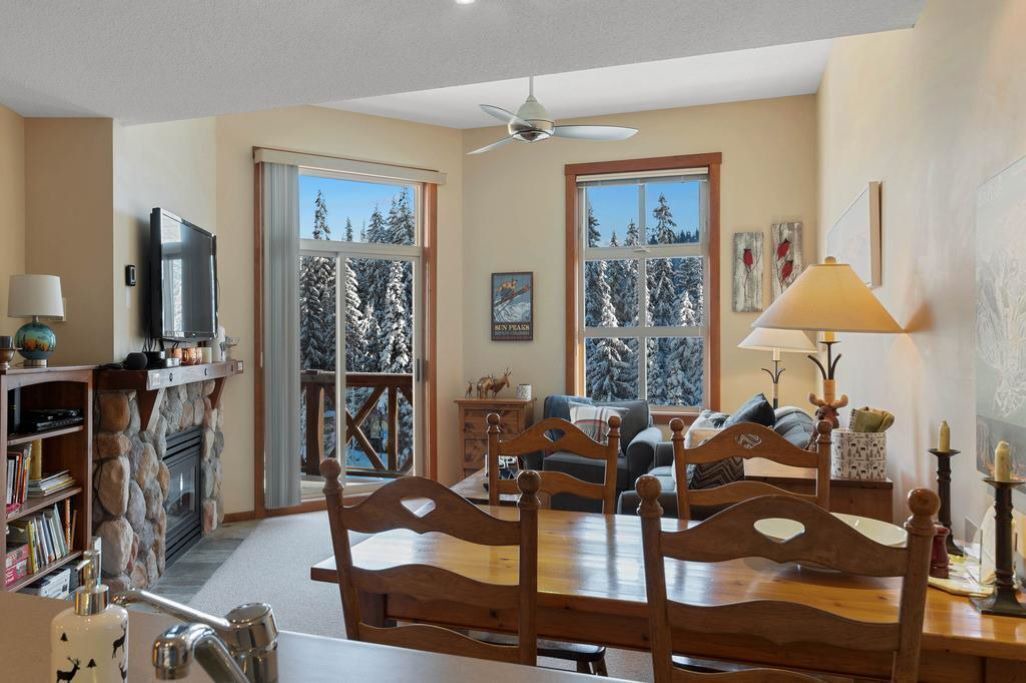 Photo of Livingroom in Sun Peaks