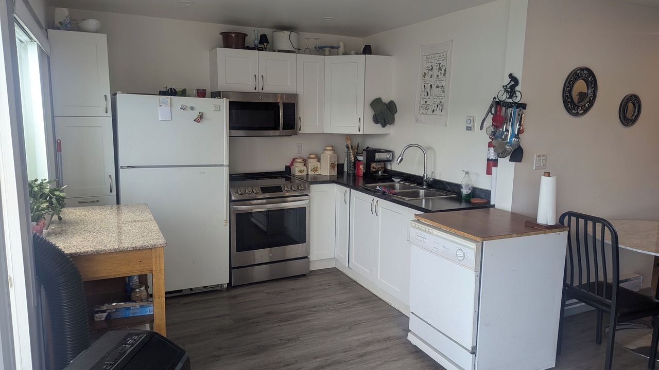 Photo of Kitchen in Okanagan-Similkameen