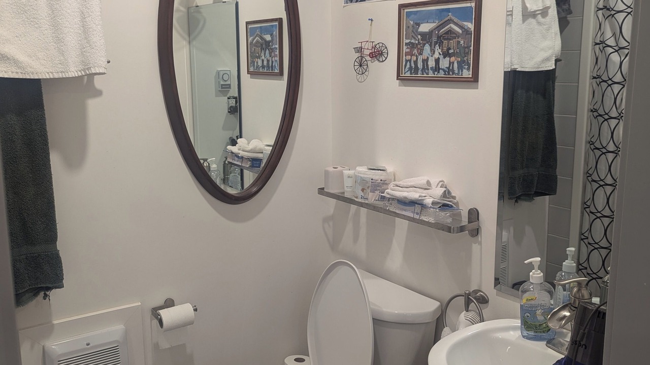 Photo of Bathroom in Okanagan-Similkameen