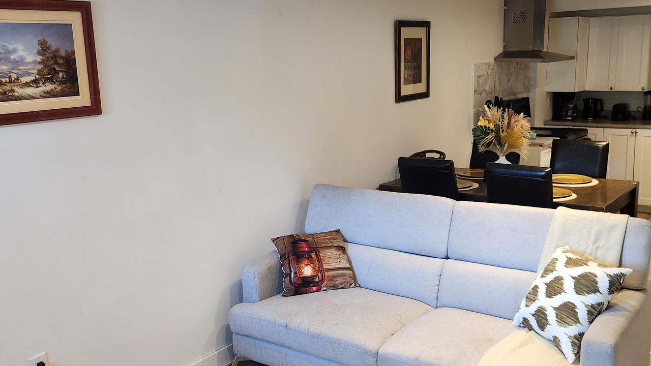 Photo of Livingroom in Tetreaultville