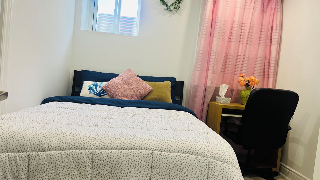 Photo of Bedroom in Central Erin Mills